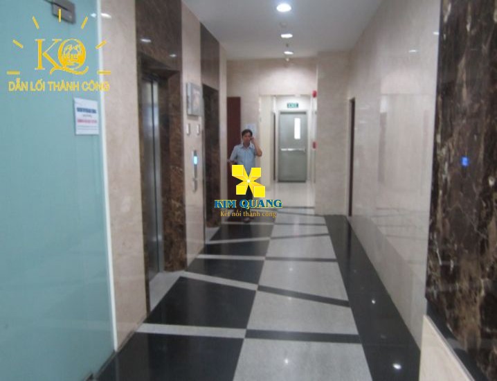 Hình chụp khu vực thang máy tòa nhà văn phòng cho thuê đường Nguyễn Đình Chiểu